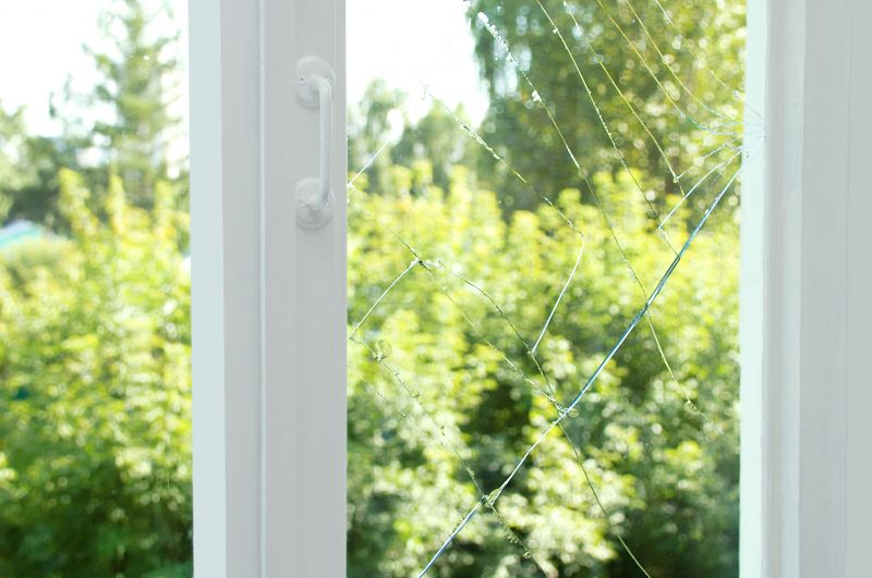 Cracked Window Repair in Alpharetta, GA
